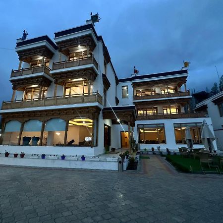 Lha-Zes Hotel Leh Exterior photo