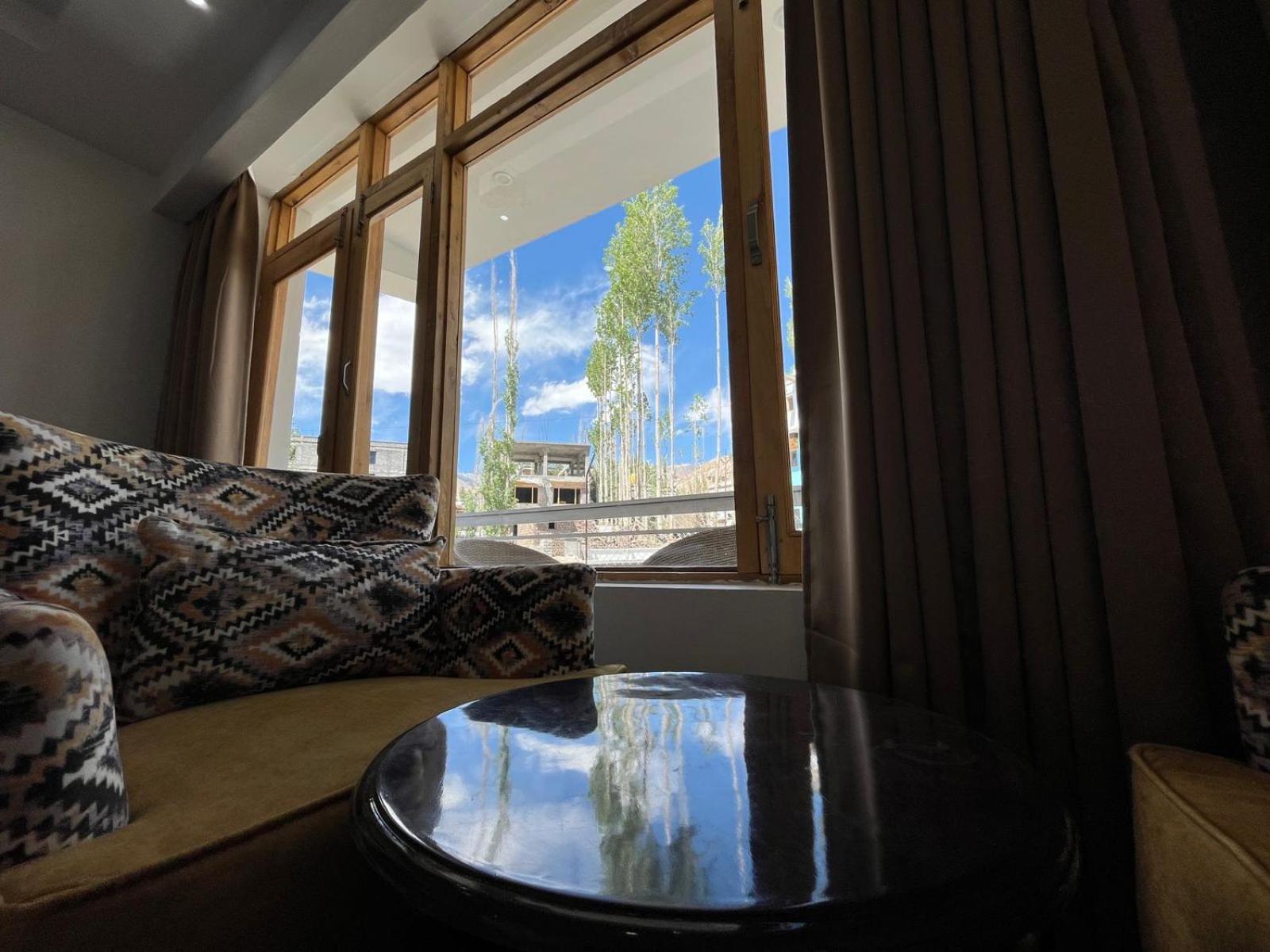 Lha-Zes Hotel Leh Exterior photo